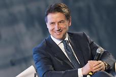Conte guadagna terreno nel "campo largo" che restringe i confini con il centrodestra