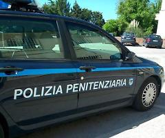 Carceri: ennesima aggressione.  Questa volta a Torino, a farne le spese un agente con 15 giorni di prognosi. Beneduci (Osapp): «Situazione intollerabile»