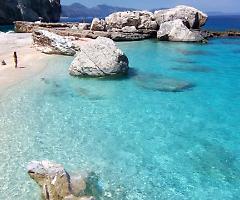 Sardegna, ipotesi termoscanner negli stabilimenti balneari