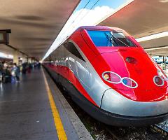 Fase 2, ripartono i treni ma con posti a scacchiera e prenotazione obbligatoria