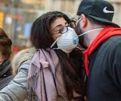 Gli amici non rientrano nelle relazioni affettive stabili, quindi da lunedì non li si potrà andare a trovare