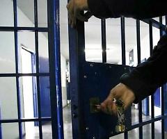 Il Governo punta a chiudere il caso scarcerazioni: per i mafiosi possibile valutazione immediata