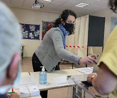 Seggi aperti, si vota per 6 presidenti di Regione