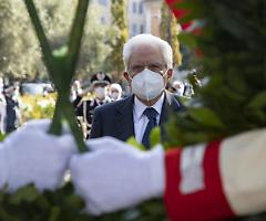 Coronavirus, salgono i contagi in Italia: Mattarella preoccupato, Conte prepara due nuovi provvedimenti