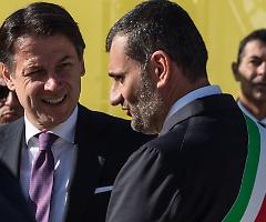 Sul coprifuoco contro gli assembramenti è scontro tra i sindaci e Conte