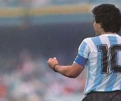 Maradona shock: è morto il "dio del calcio"