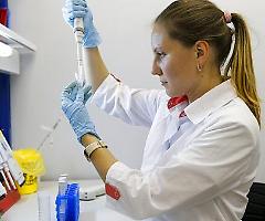 A Mosca parte la vaccinazione contro il Coronavirus tra medici e insegnanti