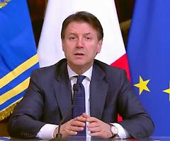 Conte ascolta il Cts e valuta una nuova stretta per le feste di Natale