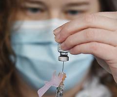 È Vaccine Day, ma dal 28 arriveranno in Italia 470mila dosi a settimana