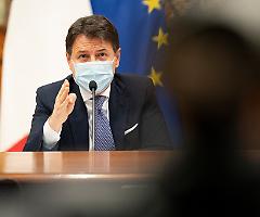 Conte resiste, ma si fatica a trovare i "costruttori"