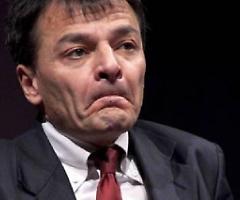 Il compagno Fassina difende l'abbraccio con Salvini dal veto di Conte