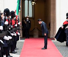 Conte fedele fino in fondo alla "ragion di Stato", ma il suo futuro è appena iniziato: tanti i "coerenti" pronti a seguirlo