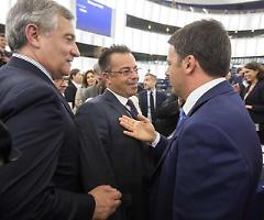 Caro Tajani perché non ti senti obbligato a rivedere anche le relazioni con Renzi?