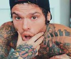 Codacons: «Se passa il Ddl Zan il primo ad essere denunciato per omofobia sarà proprio Fedez»