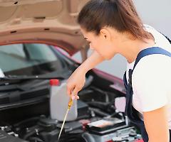 Come scegliere l'olio motore per l'auto