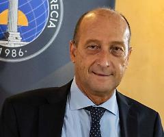 Foti: «L’erede di Berlusconi non si fa in provetta, basta decisioni calate dall'alto»