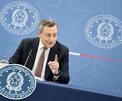 Anche il Senato si spacca sul green pass, Draghi impone nuovamente la fiducia per assoggettare il Parlamento