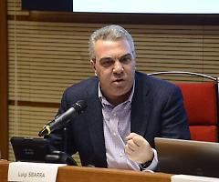 Sbarra (Cisl): "Green pass utile, ma l'obbligo deve essere stabilito per legge"