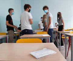 Casi di Covid a scuola, ecco le nuove norme su come gestirli