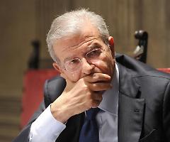 Quirinale,  Cicchitto: «Berlusconi ha sbagliato a non indicare uno tra Draghi, Casini e Letta»