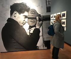 L'eredità di Robert Capa, “il migliore fotoreporter di guerra nel mondo”, alla Galleria Estense di Modena