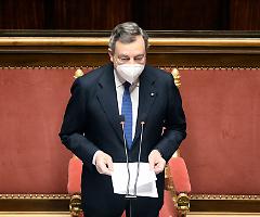 Draghi: tutti i profughi ucraini in Italia potranno lavorare (giusto), basta un tampone. Per i lavoratori italiani, invece, ci vuole il super green pass