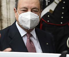 Anche la Francia dice addio al green pass, con Draghi siamo rimasti l'ultima frontiera delle barzellette