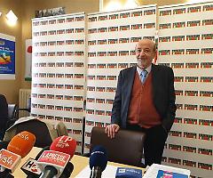 I partigiani italiani: «Attenti a Zelensky, fa propaganda. Ha sciolto una decina di partiti di opposizione»