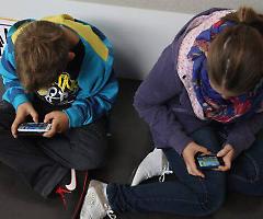 Il triste fenomeno delle 'challenge' su TikTok, Scalfi: «Più sinergia tra scuola e famiglia»
