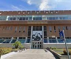 Il Tribunale di Pesaro vuole vederci chiaro sulla bontà dei vaccini anti-Covid e sugli effetti provocati nelle persone