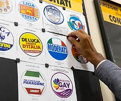 Elezioni, via la corsa dei simboli: oltre 50, "Poeti d'Azione" e "Follia" compresi