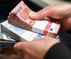 L'Europa fissa a 10mila euro il tetto dei pagamenti in contanti
