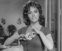 Addio a Lollobrigida, la Bersagliera icona della bellezza italiana
