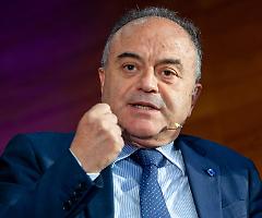 Gratteri: «Cedute senza tracciamento, le micidiali armi all'Ucraina nelle mani delle mafie a 30mila euro»