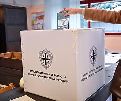 Elezioni regionali in Sardegna, aggiornamento delle 18.00: centrodestra avanti 