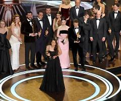 “Anora" trionfa nella notte degli Oscar: è la rivincita delle Pretty Woman
