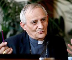 Cardinale Zuppi: "Non c'è nulla da nascondere, basta con le fake news sulla salute del Papa"