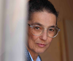 Anna Segre, «Onora la figlia»: un libro sulla violenza sottaciuta, l’infanzia, il legame materno, la condizione femminile. Da venerdì 26 in tutte le librerie