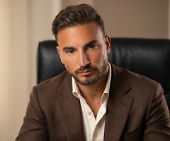 L'analisi di Christian Carmine Pedocchi: come Alo Yoga ha trasformato la tuta in status symbol