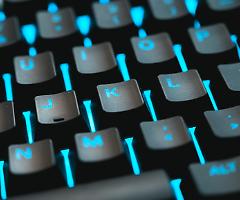 La comunicazione digitale tra comodit&agrave; e rischi