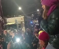 Weekend di manifestazioni no pass. A Napoli la protesta sotto la sede Rai: «Siete solo servi»
