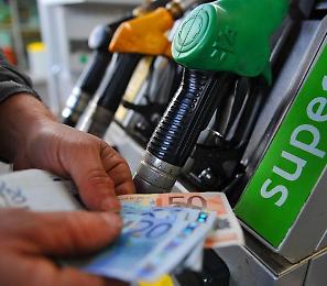 Taglio accise per tre settimane: perch&eacute; Adoc chiede riforme strutturali contro il caro carburanti