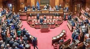 Il taglio delle poltrone non fa diminuire la spesa per i parlamentari