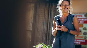 Ilaria Marchioni: &laquo;Il tempo non si gestisce, si vive. Ecco come contrastare la corsa quotidiana e lo stress del digitale&raquo;