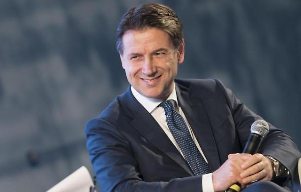 Conte a Foggia per tenere a battesimo "Valoridicarta" al Poligrafico