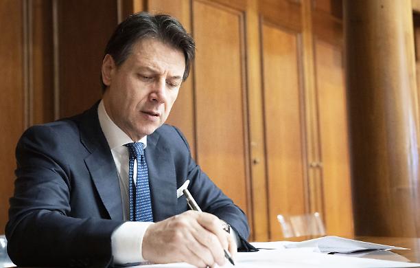 Coronavirus, Conte: «il blocco totale del Paese sarà prorogato»