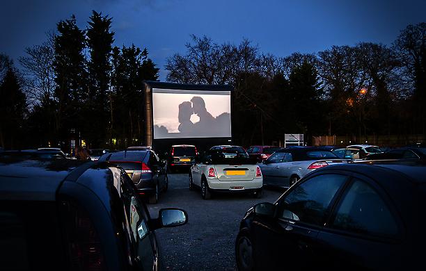 Coronavirus, torna il "drive-in" per il cinema sicuro
