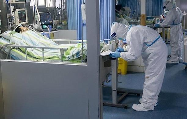 Coronavirus, ecco chi rischia 33 volte di più