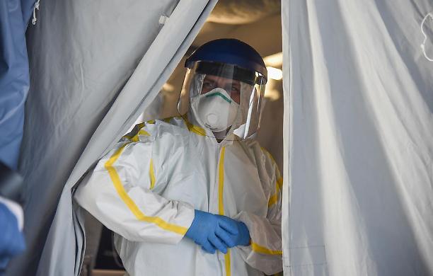 Coronavirus, 4 italiani su 10 poco propensi a vaccinarsi