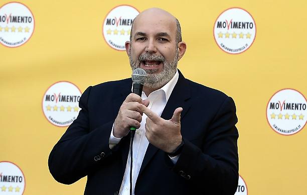 Crimi in Puglia tifa Laricchia presidente, sull'alleanza post elezioni con Emiliano: &laquo;Non facciamo previsioni per il futuro&raquo;